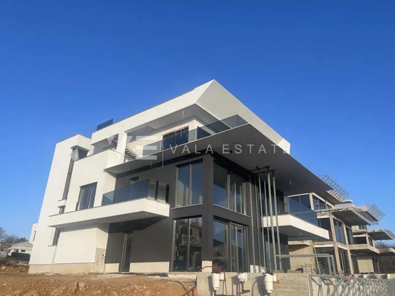 PENTHOUSE APARTMENT IN NEW BUILDING WITH ROOF TERRACE AND OPEN SEA VIEW – 2