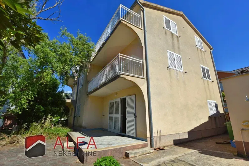 Croazia, Vodice, Srima, casa indipendente in vendita con 5 appartamenti, vicino al mare – 3