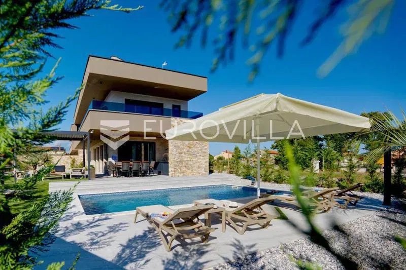 Istria, Marčana, modern villa with swimming pool and wellness oasis – 2