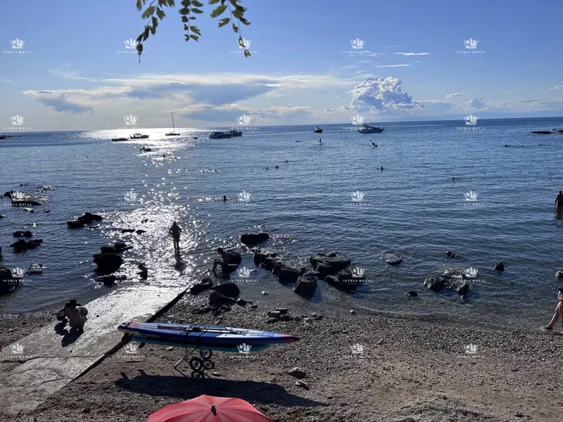 Istria, Bašanija, terreno edificabile 16.000m2, zona T1, T2, T3, a 900m dal mare, occasione per investitori, campeggio, insediamento, hotel, appartamenti – 3