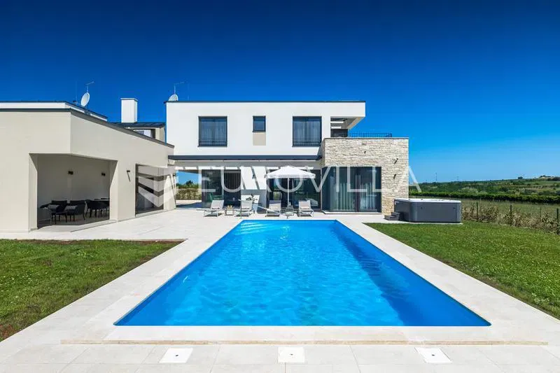 Istria, Brtonigla, modern villa with swimming pool and jacuzzi – 2