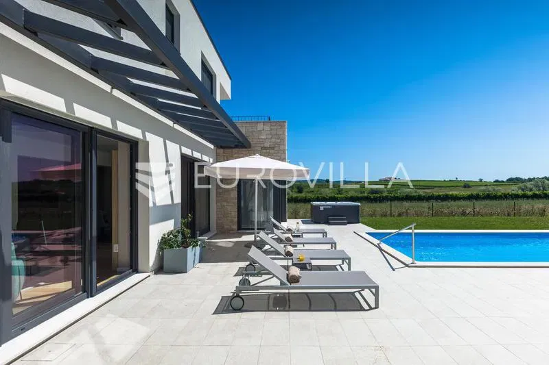Istria, Brtonigla, modern villa with swimming pool and jacuzzi – 3