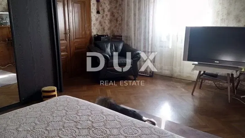 RIJEKA, CENTER - 3BR + 1BR apartment with a balcony in the very center – 2