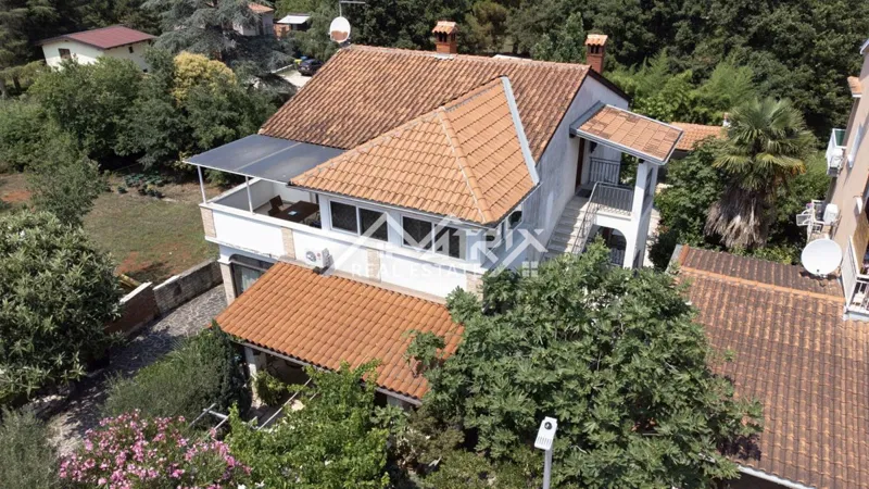 Poreč, šarmantna kuća 700 metara od mora – 3
