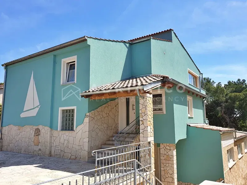 Rovigno, posizione privilegiata, condominio a 100 metri dalla spiaggia – 3