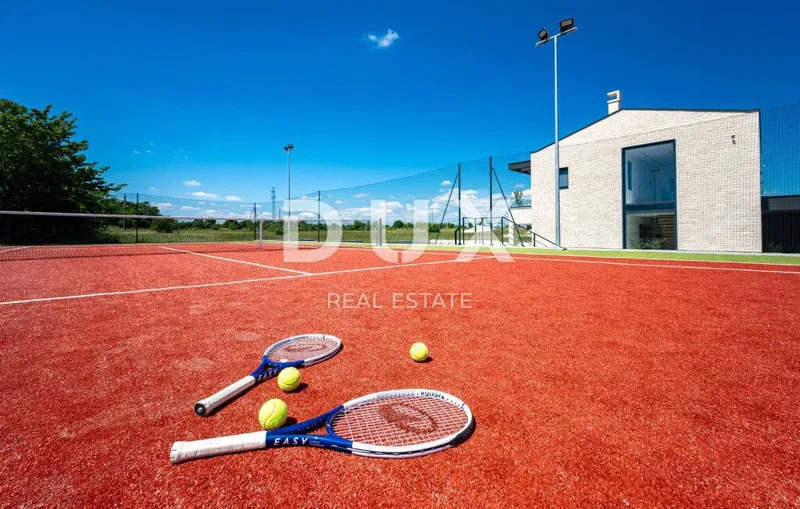ISTRIA, LABIN - Immaculate house with swimming pool and tennis court – 3