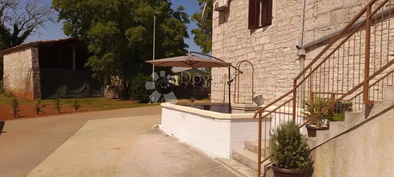 House with renovated apartment and building land, 5 minutes from Pazin – 3