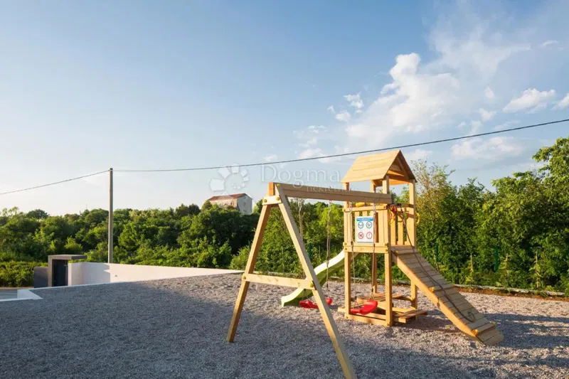 Дом Labin, 252m2 – 3