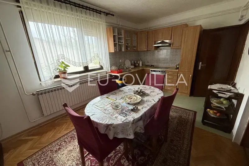 Osijek, Tenja, house for sale, 200 m² with a large garden – 2