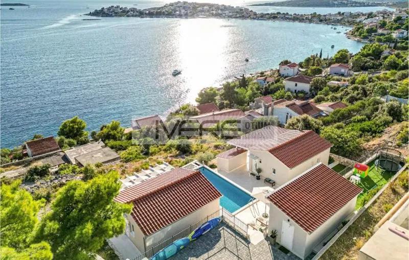 Mediterranean composition with beautiful views – 2