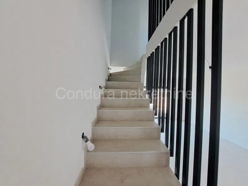 Casa Vrsi – 3