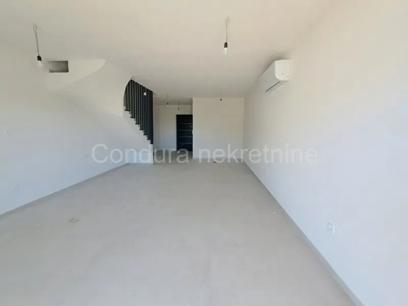 Casa Vrsi – 3