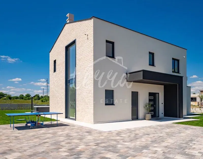 Dom Labin – 3