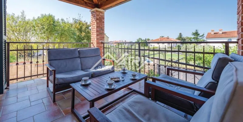 Umag okolica, Istarska kuća s bazenom samo 200 m od mora – 2