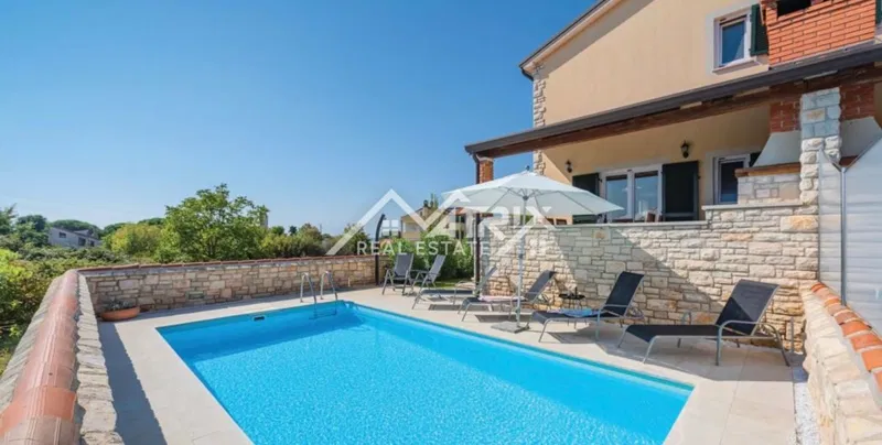 Umag okolica, Kuća s bazenom samo 200 metara od mora – 3