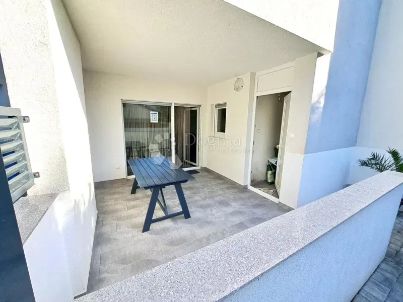 Flat Novalja, 70m2 – 2