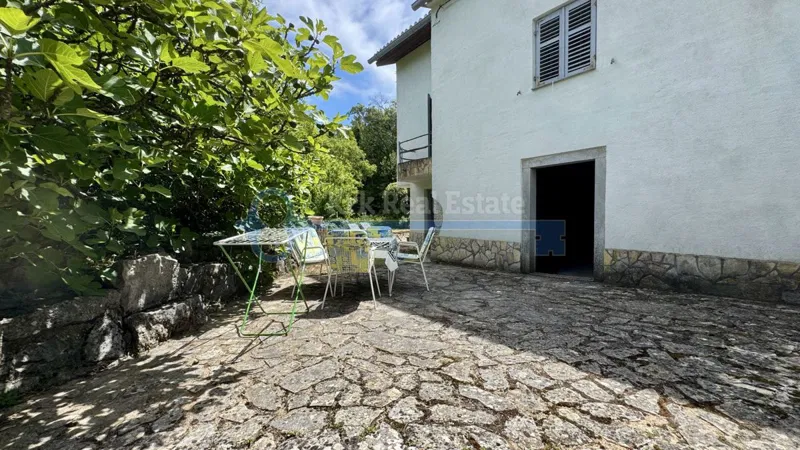 GOSTINJAC - SAMOSTOJNA HIŠA Z DVEMA STANOVANJSKIMA ENOTOMA – 3