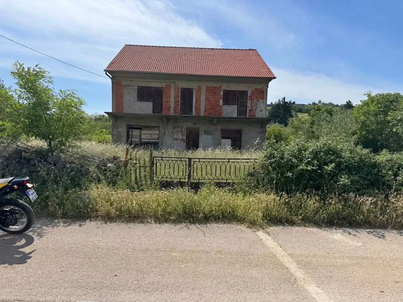 Prodajemo kuću u Bribiru