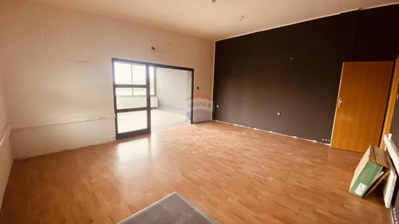 Attività commerciale Matulji, 140,45m2 – 2