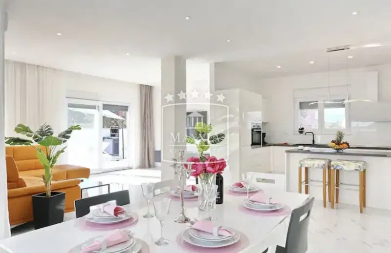 Zaton - Luxury villa with pool of 203m2! New construction! 1050000€ – 3