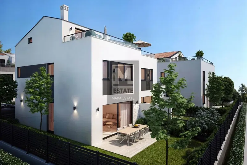 Poreč, surroundings, terraced house 2km from the sea! – 3