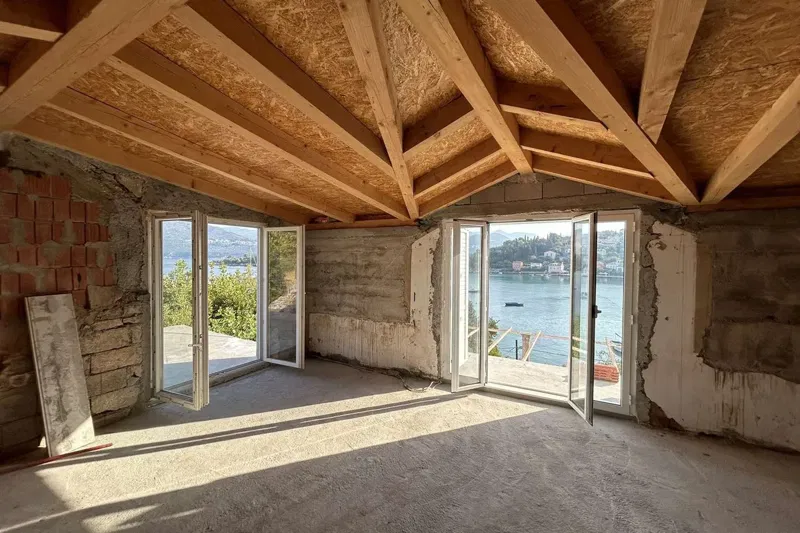 Property in the first row to the sea – 2
