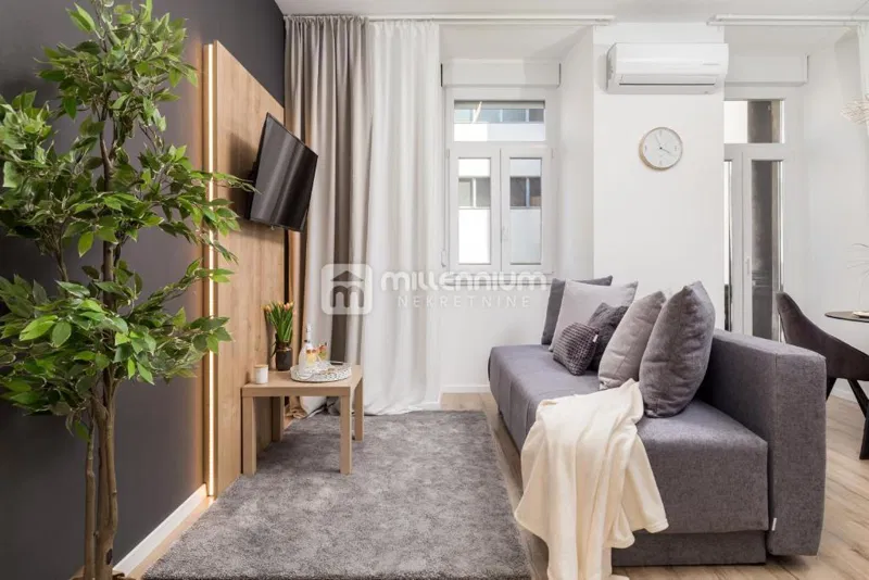 Rijeka, Centar, 136m2, 3 stambene jedinice s balkonima – 2