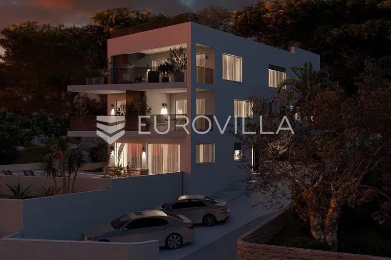 Čiovo, Okrug Gornji, luxurious three-bedroom penthouse with roof terrace - first row to the sea – 2