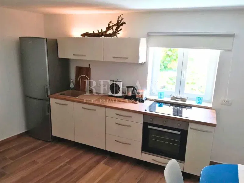 Isola di Krk, Baška - casa in pietra con 2 appartamenti – 3