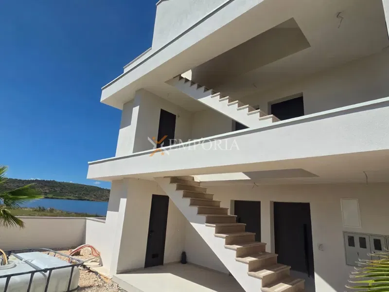Apartment with rooftop terrace, pool and summer kitchen – Rtina – 3