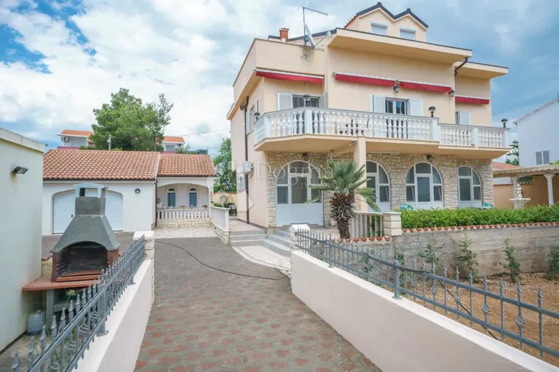Dom Srima, Vodice, 270m2 – 2