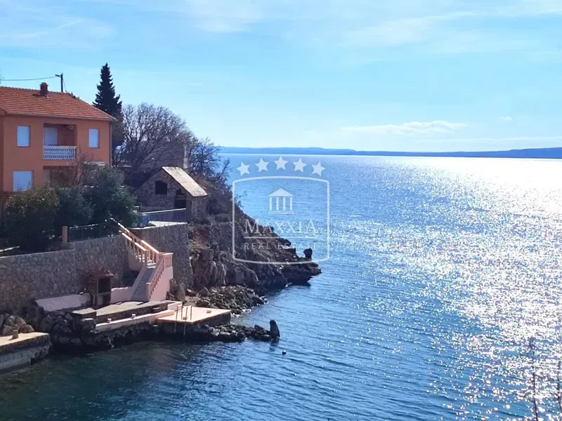 Lukovo Šugarje - kuća prvi red do mora s bazenom! 1.050.000€