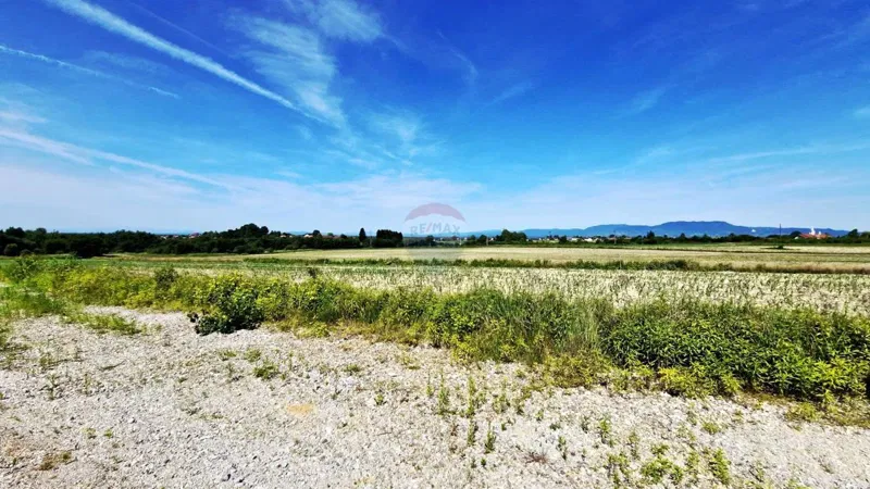 Building plot Kupinec, Klinča Sela, 33.774m2 – 3