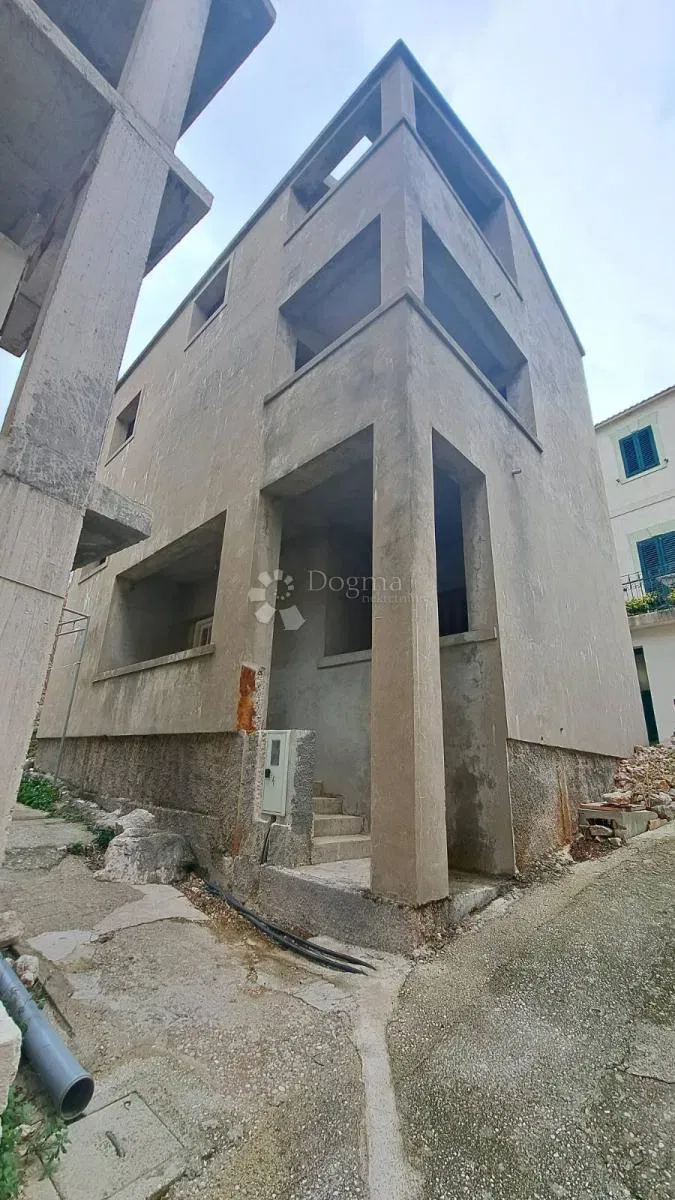 Igrane – kuća 70m od mora, 3 apartmana, pogled