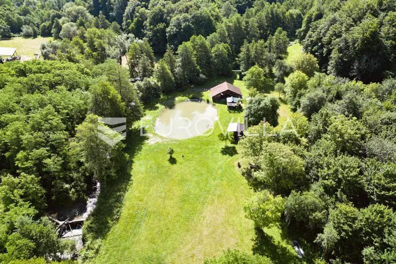 Pakrac, Kričke, čarobno kamp izletište Da, Bar 7942 m²