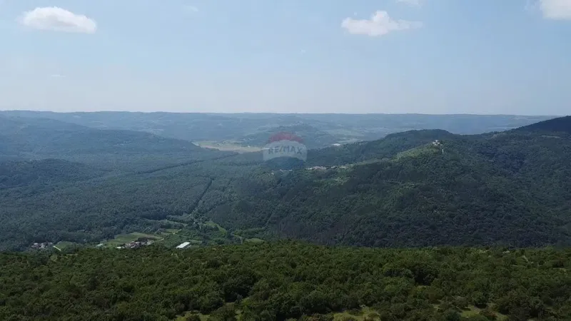 Building plot Zrenj, Oprtalj, 6.758m2 – 2
