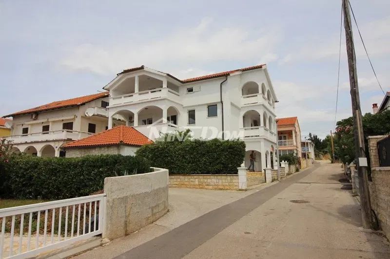 South side of the island of Vir, 6 apartments – 2