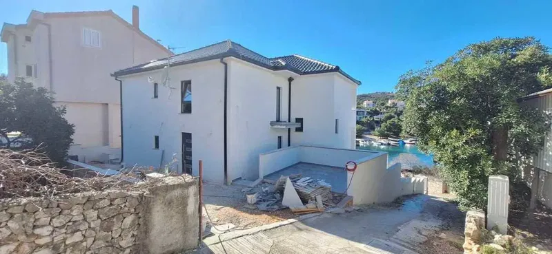 Ražanj (Rogoznica) – kuća prvi red do mora, 3 spavaće sobe – 1.600.000 € | Nekretnine Auxilium – 2