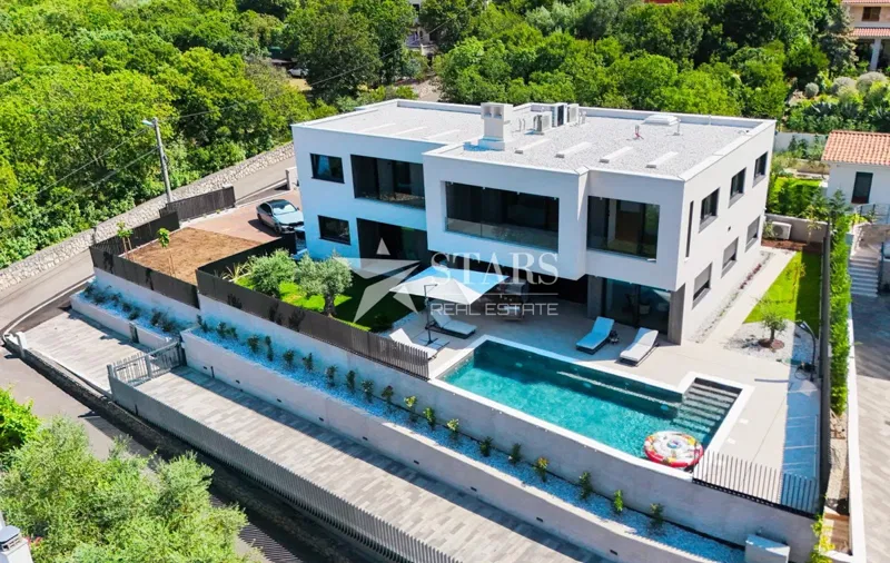 Kostrena – Luxury Apartment in a New Building with a Private Pool – 2