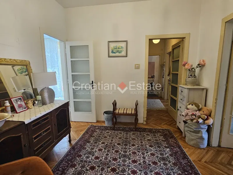 Grad – Flat with possibility of dividing into two units, for sale – 3