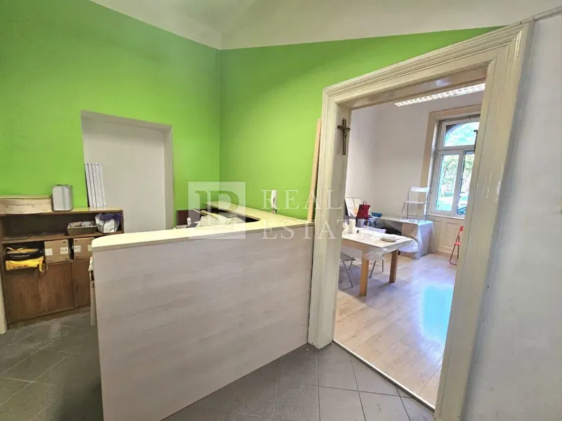 RIJEKA – Spazio commerciale nel centro città – 2