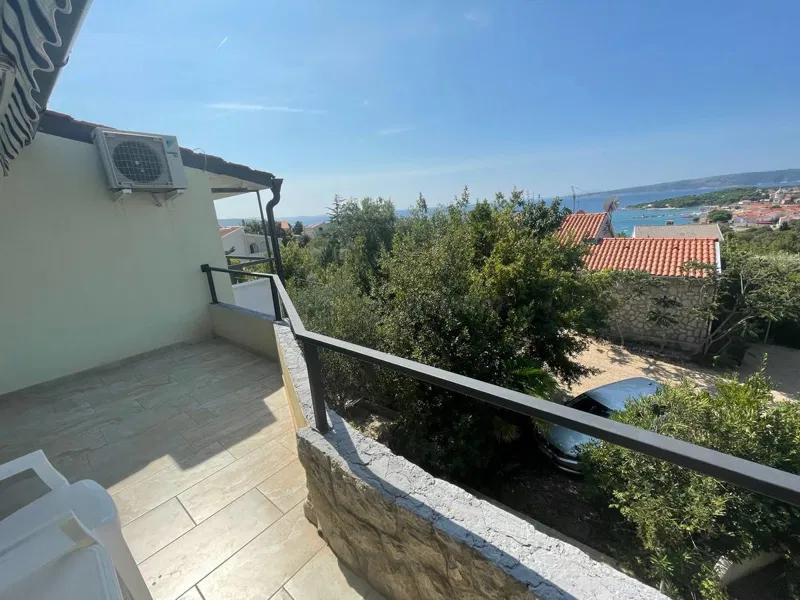 Apartman s prekrasnim pogledom i 2 terase! Grad Krk! – 3