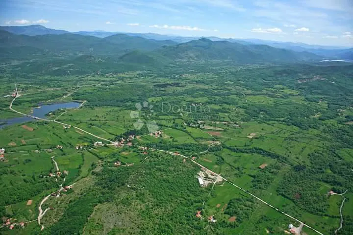 Terreno edificabile Sveti Rok, Lovinac, 1.147m2