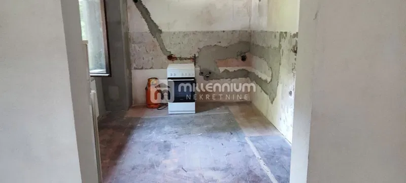 Ogulin, Tounj, 218m2, samostojeća kuća, okućnica s 2 garaže – 3