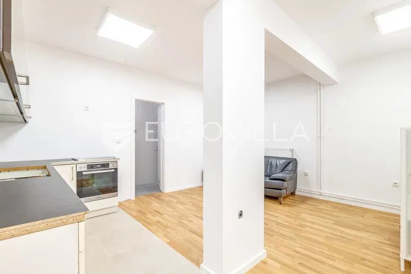 Zagreb, Maksimir, newly renovated three-bedroom apartment 87m2 – 2