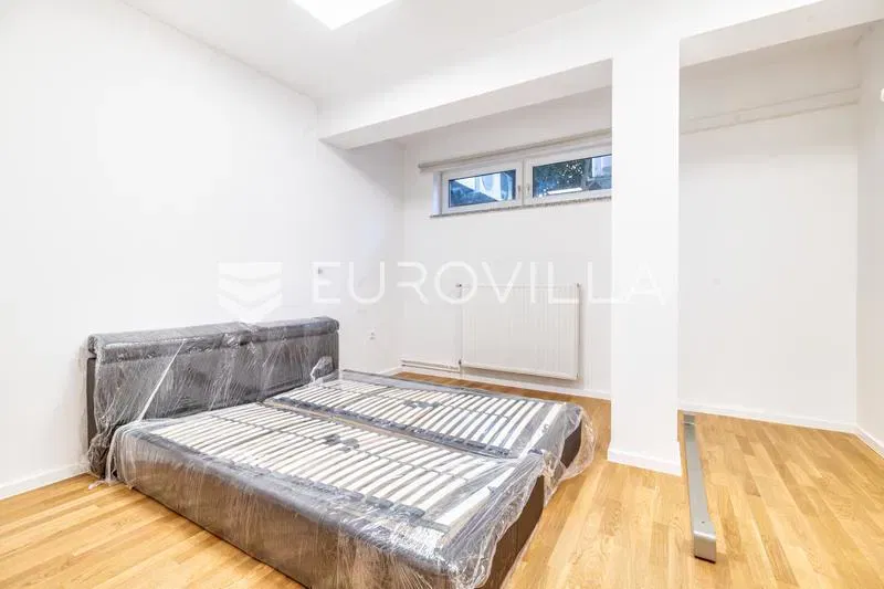 Zagreb, Maksimir, newly renovated three-bedroom apartment 87m2 – 3