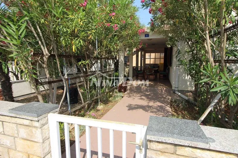 Proprietà di famiglia con un bellissimo giardino – 3