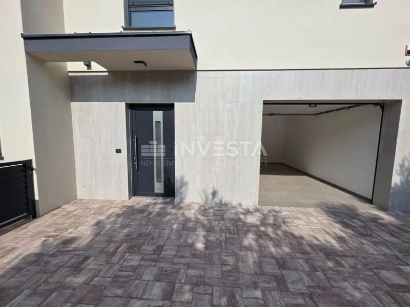 Medulin, Semi-detached house with a pool, good location, close to the sea – 2