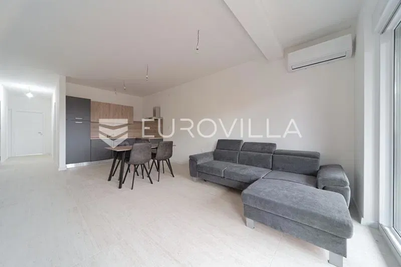 Osijek, Novi Grad, beautiful four-bedroom apartment with a garden in a new building – 3