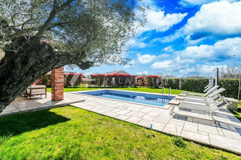 MEDITERRANEAN VILLA WITH SWIMMING POOL IN A QUIET LOCATION – 2
